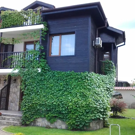 парадайс бей Луксозна вила