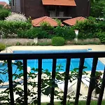 Paradise Bay فيلة